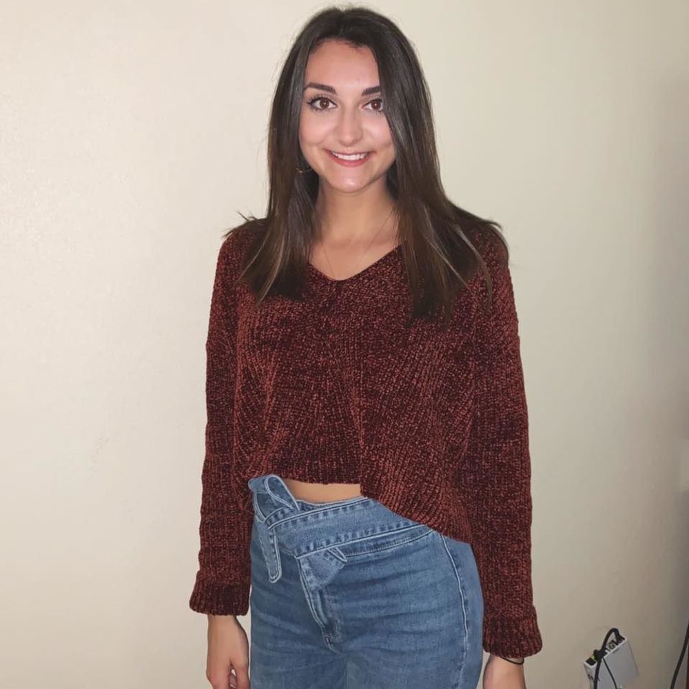 Meet your Posher, Alexis